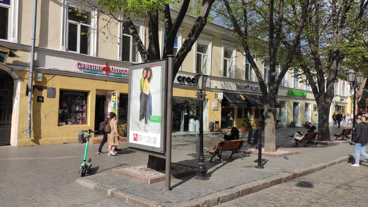Квартира На Дерибасовcкой Odesa Exterior foto